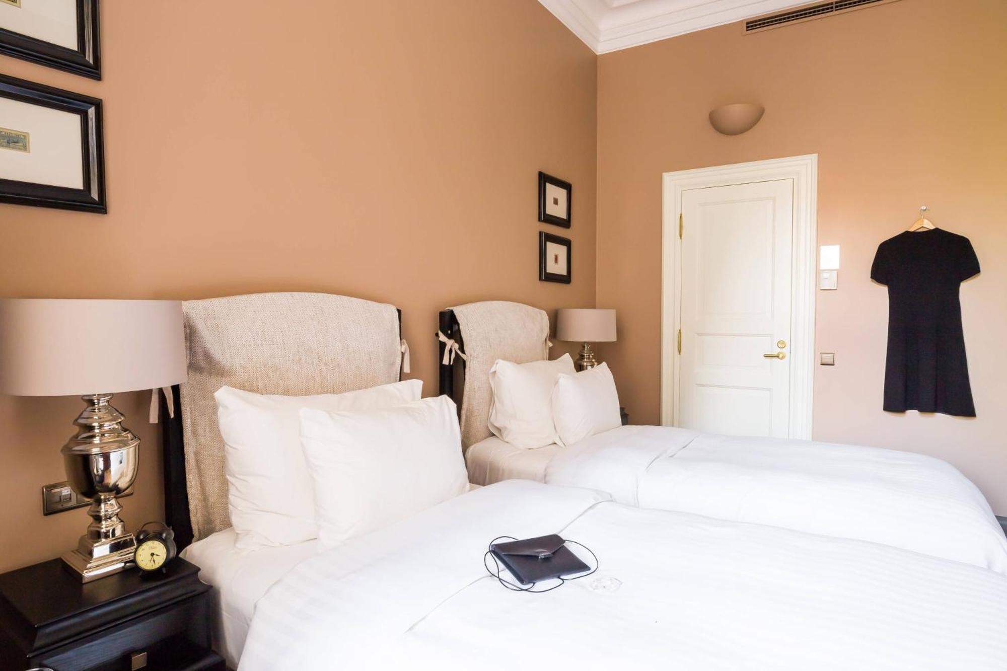 Hotel Telegraaf, Autograph Collection Ταλίν Εξωτερικό φωτογραφία A bedroom at the hotel